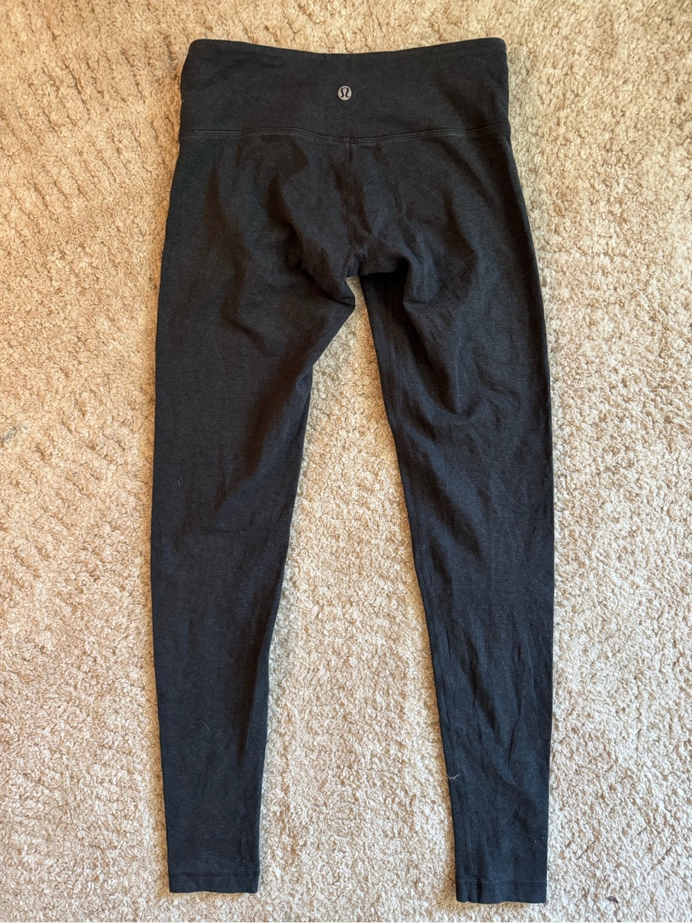 Lululemon Wunder Under full length gray leggings size 4 w/ flaw